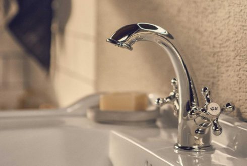 Який змішувач краще – одноважільний або двовентельний?