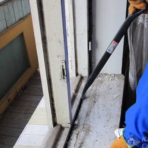 Выполним демонтаж подоконника