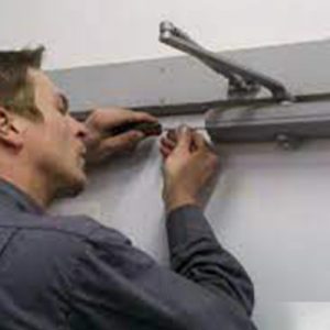 Сделаем снятие доводчика