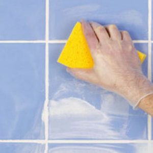 Чистка швов от фуги